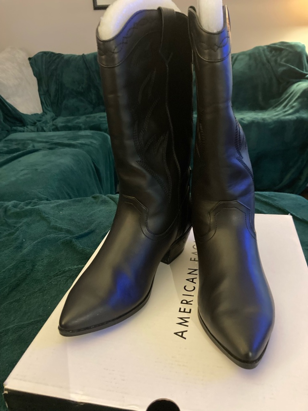 American Eagle Outfitters Black Pointed-Toe Western Heeled Boots size 7 women’s